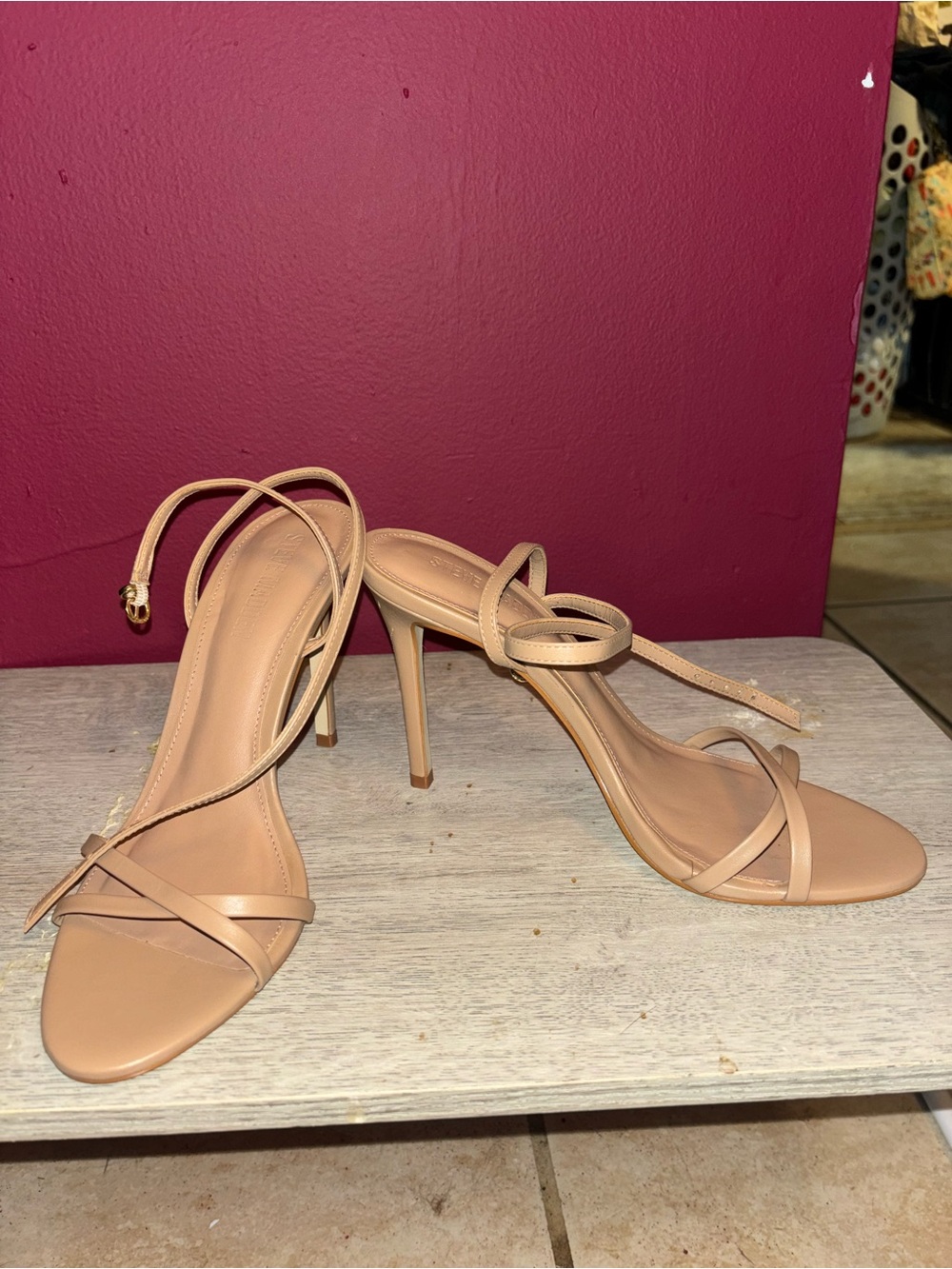 Steve Madden Jypsey Tan Sandals